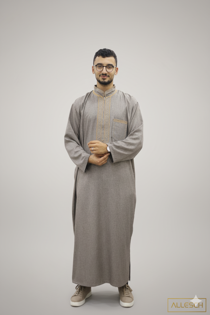 قميص قمراية باليد